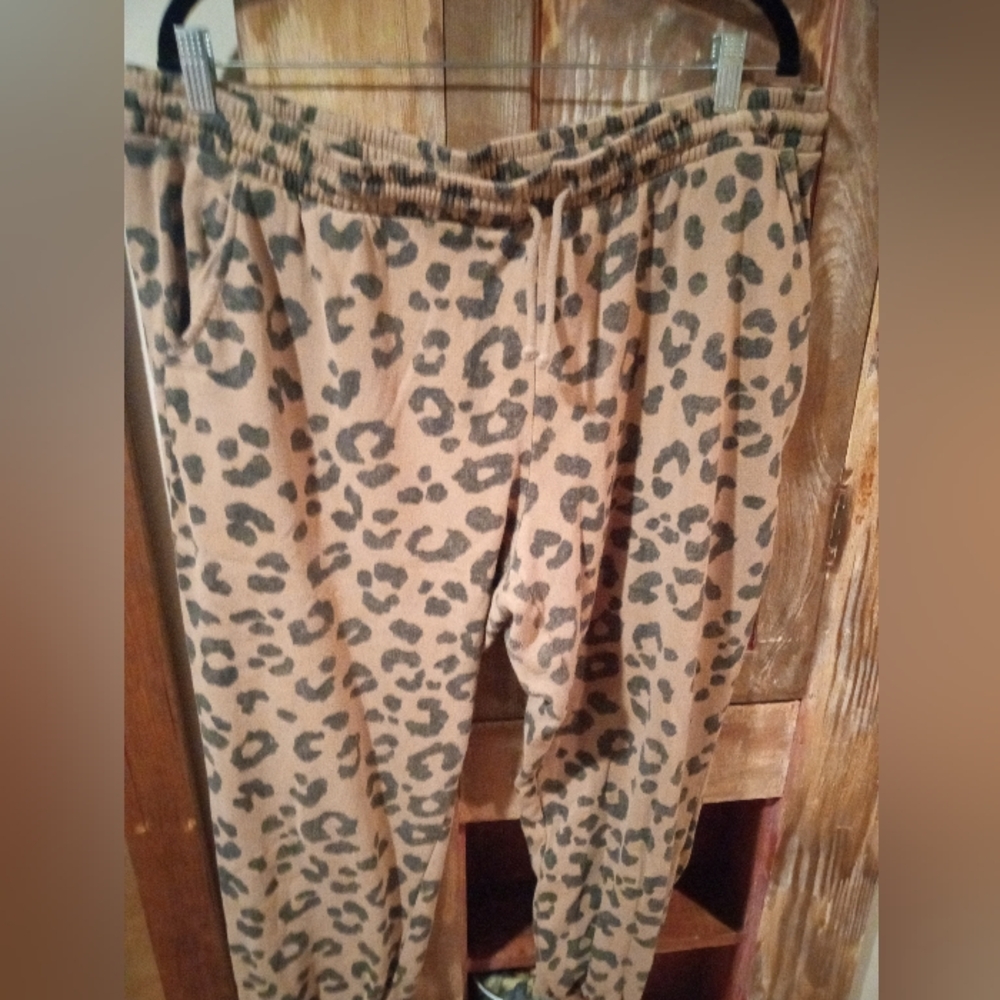 Leopard Print Women's Warm Up Pants And Matching Top. - Picture 2 of 11